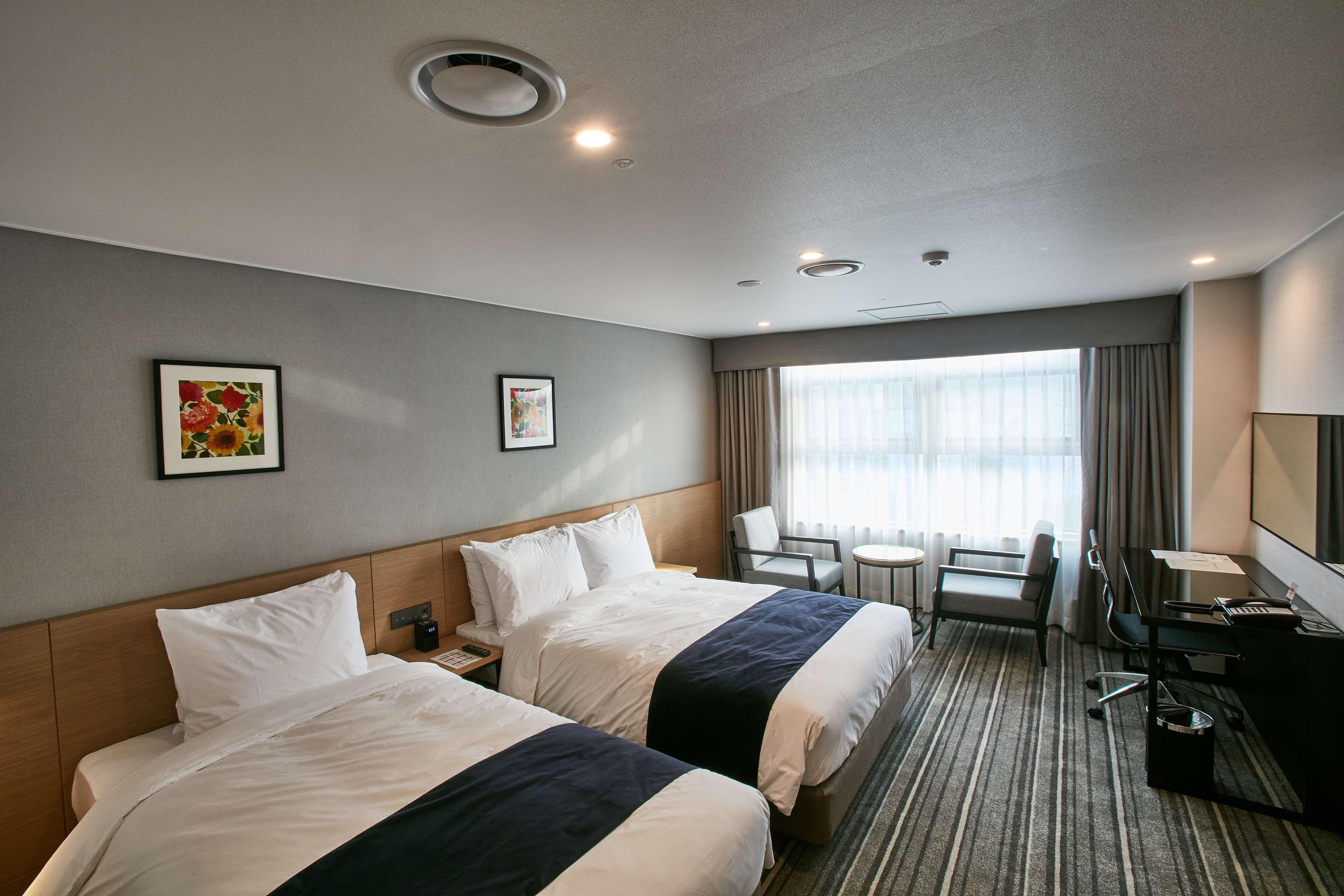 Best Western Plus Elmendorf Hotel San Antonio Hotel Екстериор снимка