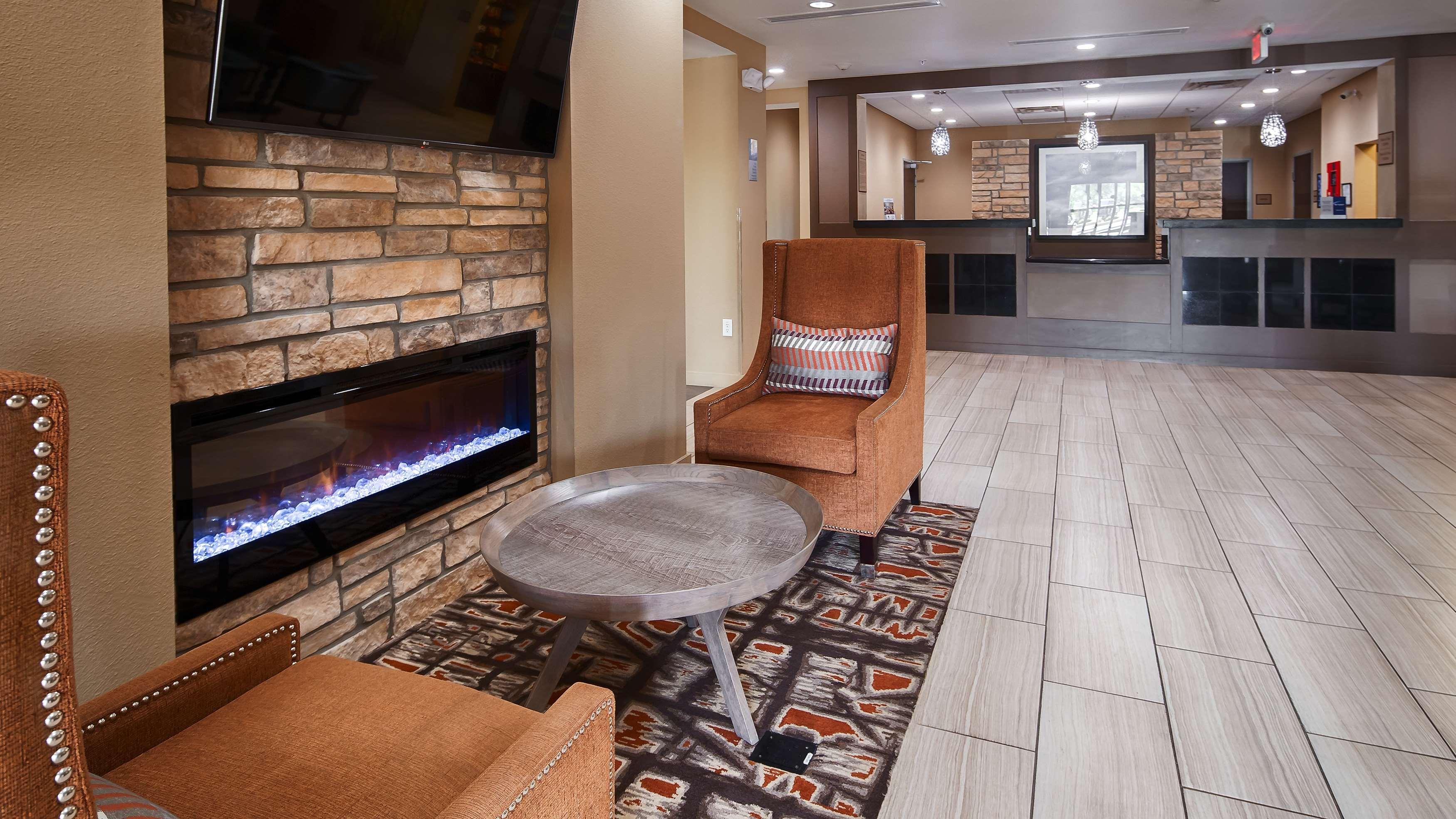 Best Western Plus Elmendorf Hotel San Antonio Hotel Екстериор снимка